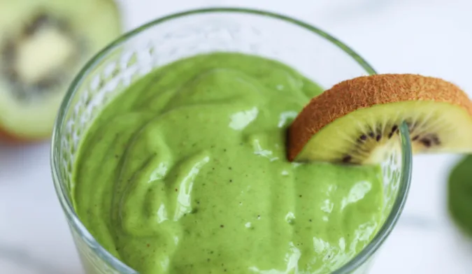 Kiwi boost smoothie